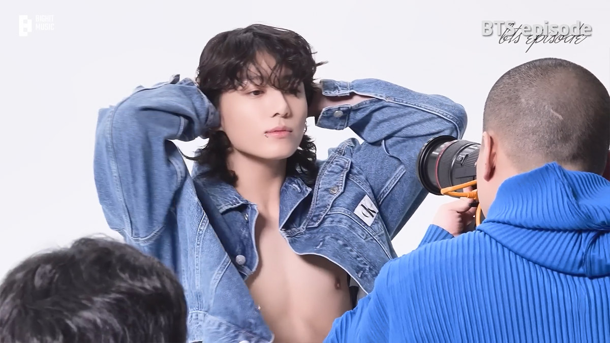 BTS JUNG KOOK ジョングク 腹筋(calvin klein 画報撮影 )