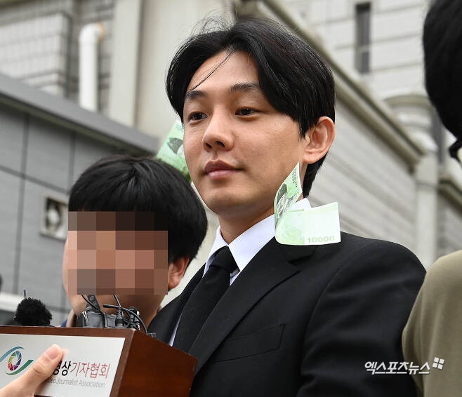 検察、「麻薬常習投薬の疑い」ユ・アイン 在宅起訴される