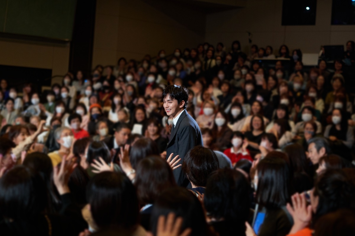 俳優ユ・スンホ、150分間の日本ファンミーティング「言葉に表せないほど幸せ」

