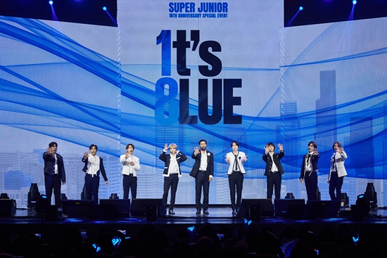 SUPER JUNIOR、デビュー18周年ファンミーティング盛況 "20周年まで計画中"